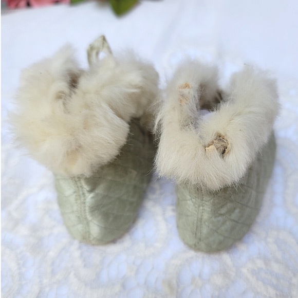 Antique Baby Boots Ivory Rabbit Fur Trim, Silk Ribbon Silky Pale Blue Quilted - Picture 3 of 8